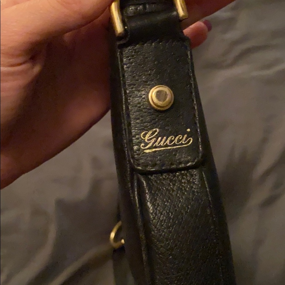 Black Gucci handbag **** MAKE AN OFFER**** - Picture 3 of 7